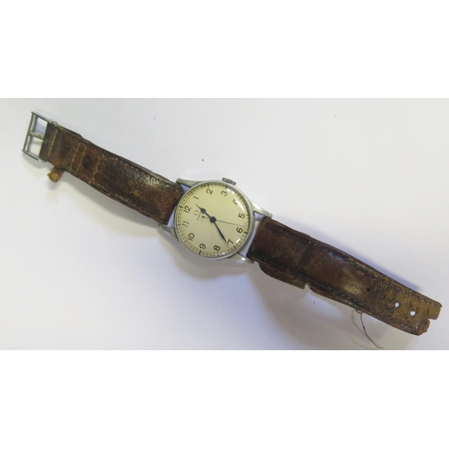 932 - A 1944 Omega WWII Period Gent's Wristwatch, widely used by Spitfire and Hurricane pilots. 10521523 (... 