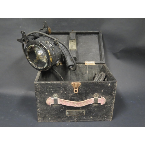 516 - A Royal Navy Admiralty Pattern 8979A Aldis Signalling Lamp, boxed