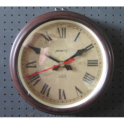 1236 - A MAGNETA Bakelite Cased Electric Clock, 7.5