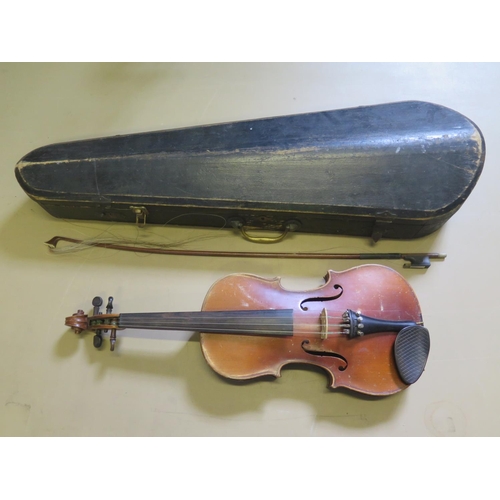 1576A - A Full Size Violin in case and with bow