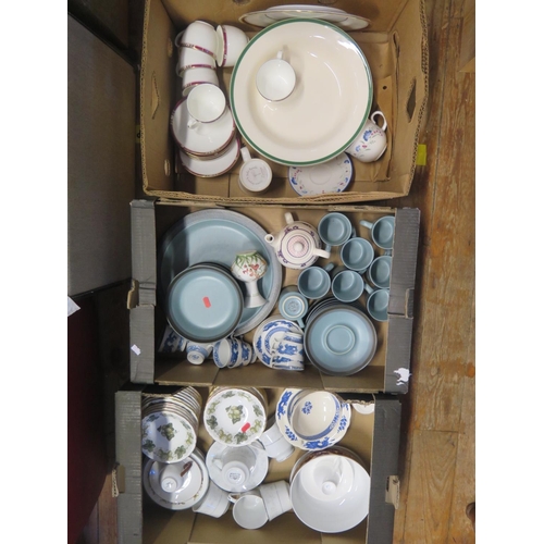 1668b - A Large Selection China Dinner Ware including , The Worcester Hop, Arrow Stone, Royal Stafford, etc.