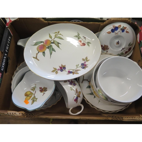 1690 - A Large Selection of Royal Worcester Evesham and Evesham Vale Table Ware