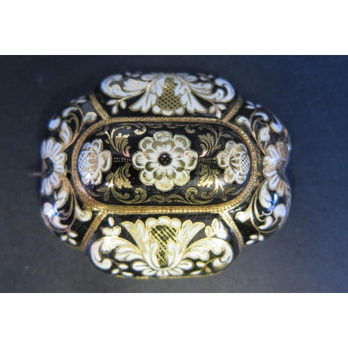 210 - A 19th Century 18ct Gold and Floral Enamel Memorial Brooch, unmarked setting, inscribed 'Harriet Fin... 