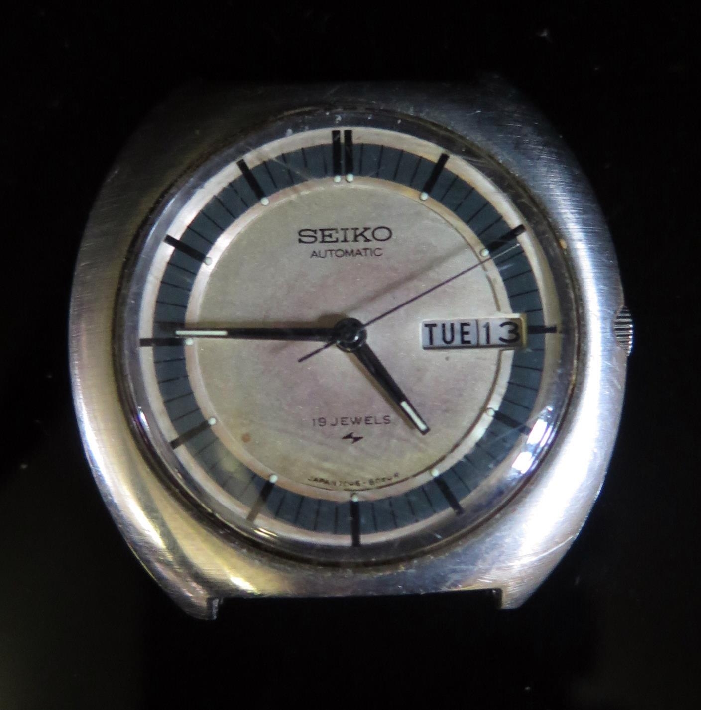 A Gent's SEIKO Automatic 19 Jewel 7006-8090R (7006-8020) Wristwatch, running