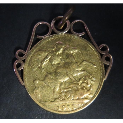 709B - A George V 1911 Mounted Gold Sovereign