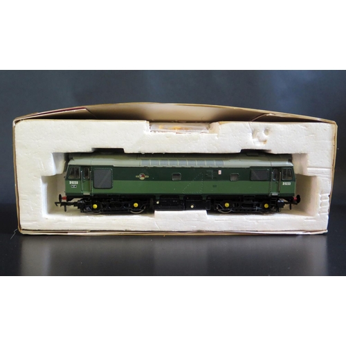 1009 - A Bachmann OO Gauge 32-411 Class 25/2 D5233 Two-tone Green DCC Fitted, Partially Boxed