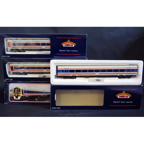 1016 - A Bachmann OO Gauge 31-512 159 3 Car DMU 'Stage Coach' Boxed