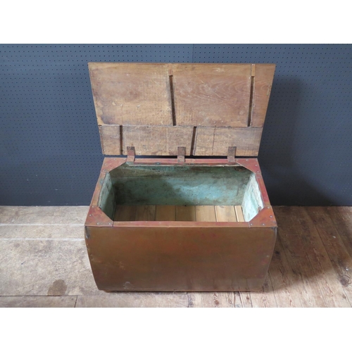 1400 - A Copper and Wood Water Tank Log Box, 75cm wide and two fire kerbs