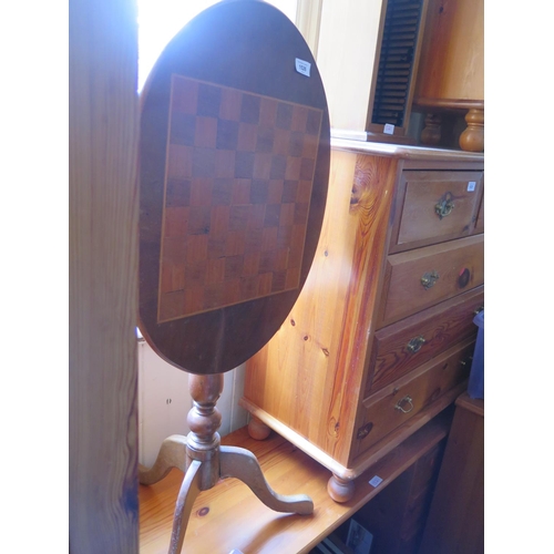 1526 - A Mahogany Tilt Top Chess Pedestal Table