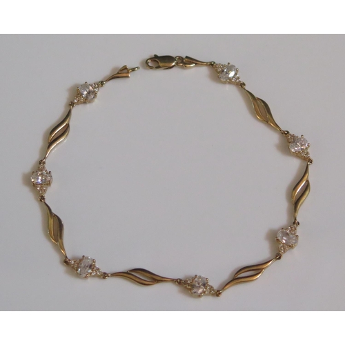 164 - A 9ct Gold and White Stone Bracelet, 18.5cm, 3.8g