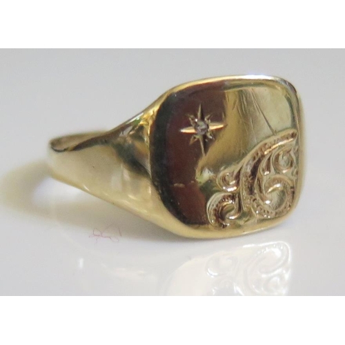 222 - A 9ct Gold Signet Ring, size S, 1.7g