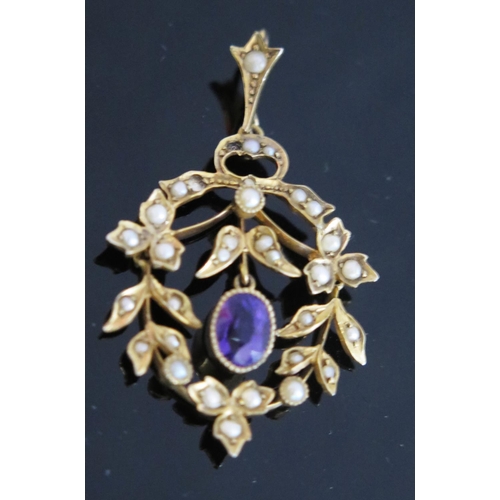 310 - A 9ct Gold, Amethyst and Pearl Pendant with hinged lower part, c. 38mm drop, 2.8g. Two pearls missin... 