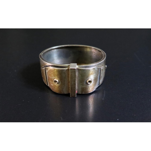 147 - An Unmarked Victorian Silver Hinged Belt Bangle