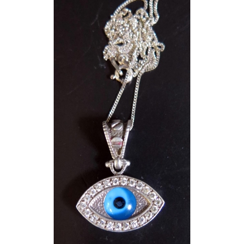 15 - A Silver and Glass Eye Pendant Necklace, 7g