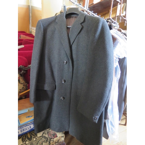 1552 - A Selection of Gents' and Ladies' Clothes including Crombie, Grenfell, Hornes and McCombie