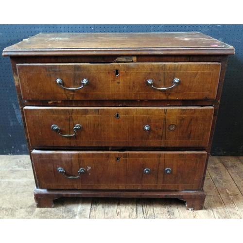 1568 - A Georgian Walnut Bachelor's Chest of Three Drawers, 79(w)x74(h)x44(d)cm