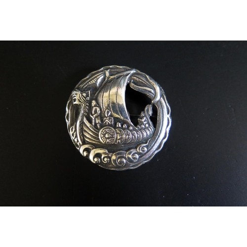 167 - A Scottish Silver Viking Ship Brooch, Glasgow 1947, RA, 40mm, 19g