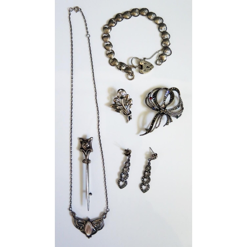 204 - A Selection of Silver and Marcasite Jewellery etc. 43g