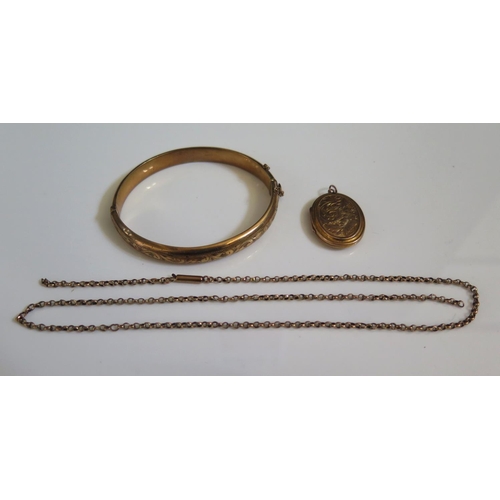 215 - A 9ct Gold Hinged Bangle with chased foliate decoration (11.7g), unmarked gold necklace (2.3g) and l... 