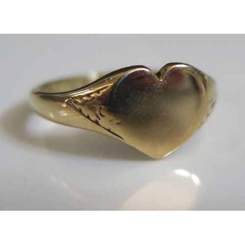 219 - A 9ct Gold Heart Shaped Ring, size N, 3.3g