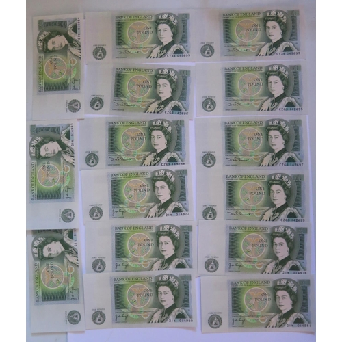 512 - A Collection of Eight Series D Consecutive £1 Notes: 21W 014977-84, collection of five CZ63 142695-9... 