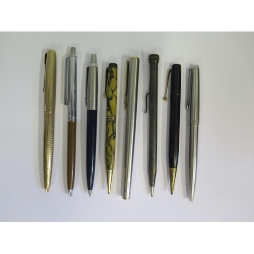 579 - A Parker Fountain Pen, ballpoints, Eversharp and other pencils