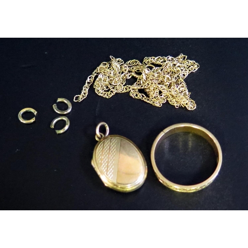 60 - A 9ct Gold Wedding Band (size M), damaged 9ct gold necklace (3.5g) 9ct gold front and back locket