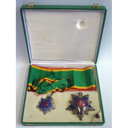 750 - Egypt _ Order of The Republic 1st Class Cased Set of Insignia. Some loss to enamel