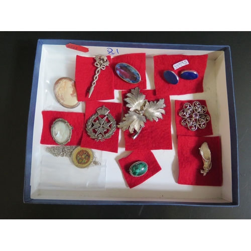 81 - A Selection of Hallmarked Silver and other Jewellery