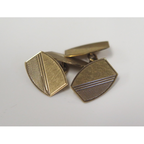 117 - A Pair of 9ct Gold Cufflinks, 4.9g