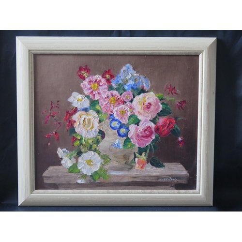 101 - I.J.G. Price, floral still life, oil on canvas, 60x50cm, framed