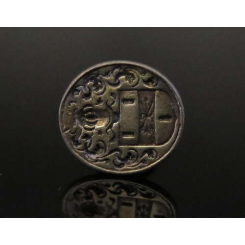 537 - An Early White Metal Seal, 21mm tall