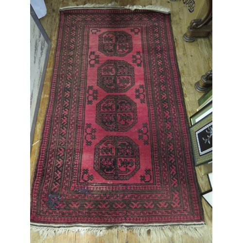 736 - A Persian Style Rug, 180x98cm