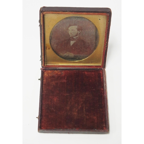 592 - A Cased 19th Century Daguerreotype 7x6cm, cover detached