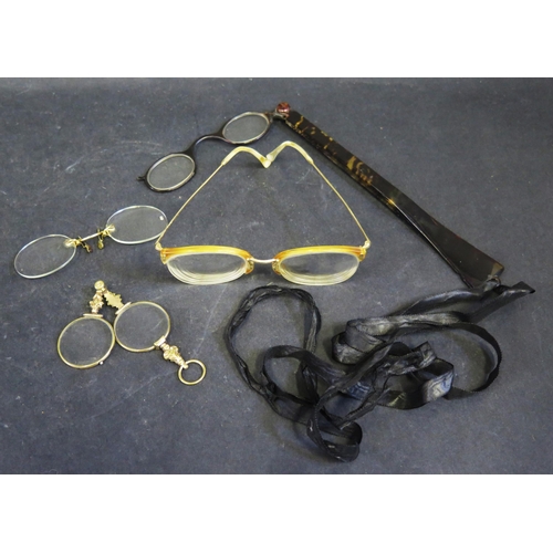 602 - A Pair of Vintage Specs, tortoiseshell lorgnette, etc.