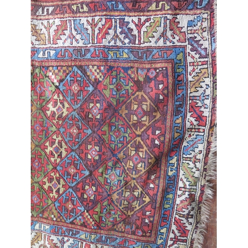 1876 - A Persian Style Rug, 212x137cm