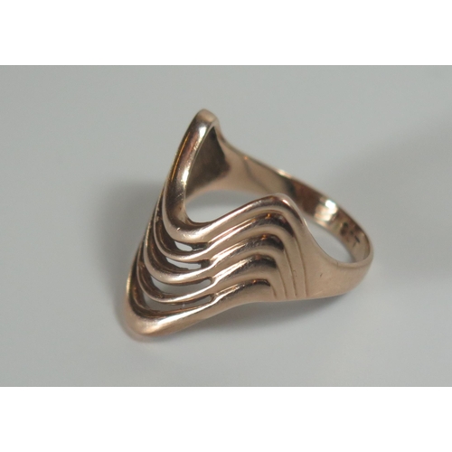 309 - A 9ct Gold 'Wave' Ring, size M, 4.5g