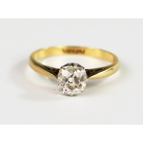 302 - An 18ct Yellow Gold and Platinum Old Cushion Cut Diamond Solitaire Ring, size L.5, 2.3g. Stone 5.8 x... 