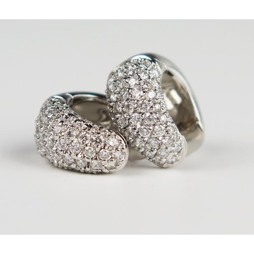 308A - A Pair of 18K White Gold and Diamond Hinged Stud Earrings, 15 mm drop x 8.5 mm wide, 8.1g

Sold on b... 