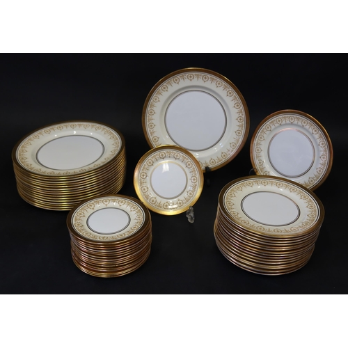 370 - An Aynsley 'Gold Dowery' Part Dinner Service _ 16 x 10.5