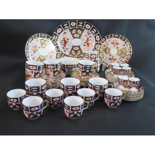 370a - A Set of Royal Crown Derby Imari Traditional (2451) Tea Ware including 13