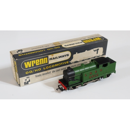 438 - A Wrenn Railways OO/HO Gauge W2217 0-6-2 Tank LNER Green 9522. Excellent+ in box with packing rings,... 