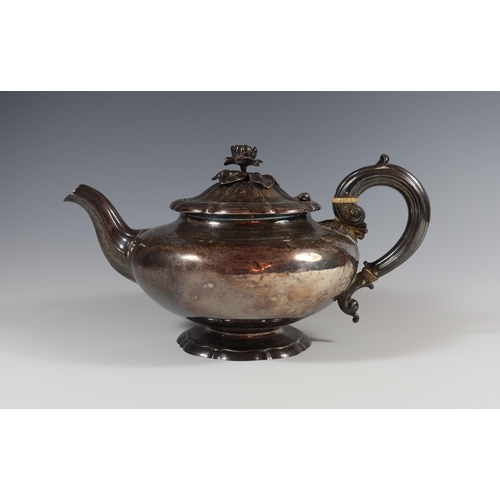 94 - A William IV Silver Teapot, the hinged top with floral finial, London 1830, Edward, Edward junior, J... 