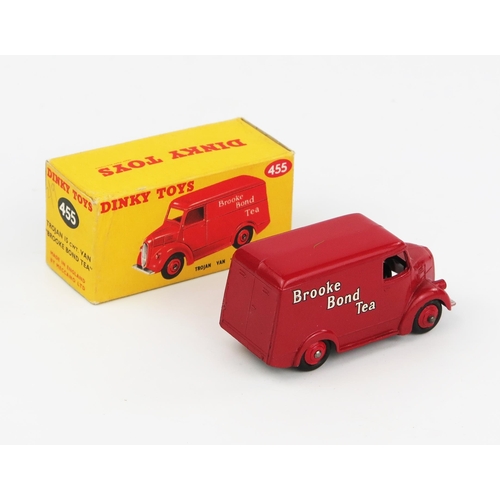 2124 - A Dinky Toys 454 Trojan 15 CWT Van 