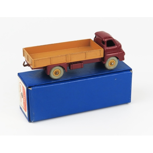 2185 - A Dinky Supertoys 522 Big Bedford Lorry in maroon with fawn back and hubs in blue box with orange la... 