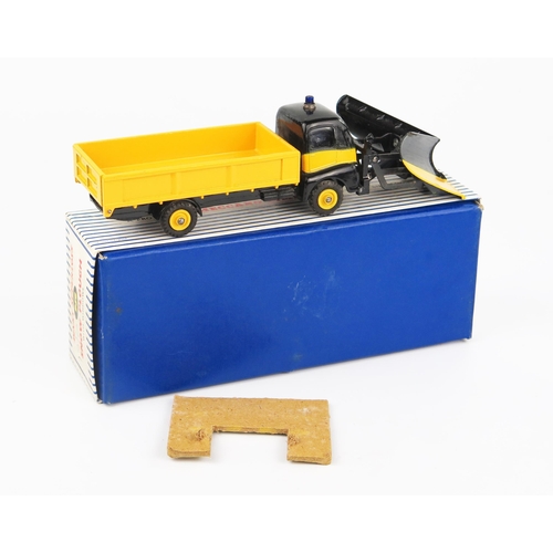 2213 - A Dinky Supertoys 958 Snow Plough in black and yellow  with matching plough blade, blue light and ye... 