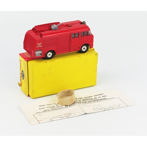 2236 - A Dinky Toys 276 Airport Fire Tender with Flashing Light 