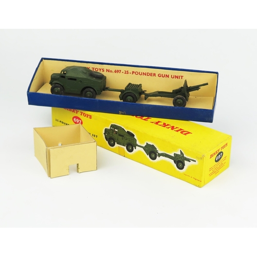 2271 - A Dinky Toys 697 25-Pounder Field Gun Unit Set in first issue yellow lid box. Excellent in excellent... 