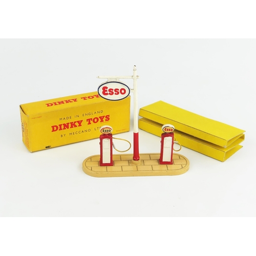 2299 - A Dinky Toys 781 Petrol Pump Station 'ESSO' in yellow non-picture box. Excellent in excellent box wi... 