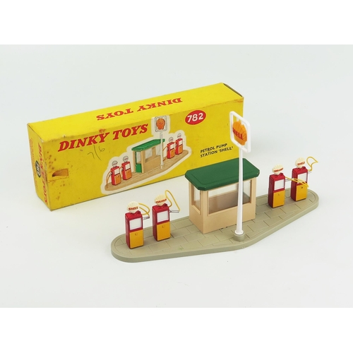 2300 - A Dinky Toys 782 Petrol Pump Station 'Shell'. Near mint+ good box